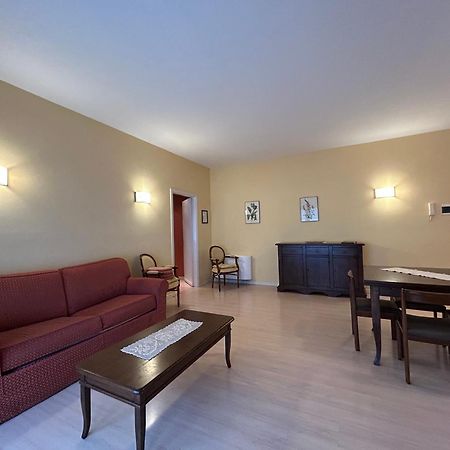 Residenza Dei Fiori Aparthotel Cannero Riviera Bagian luar foto