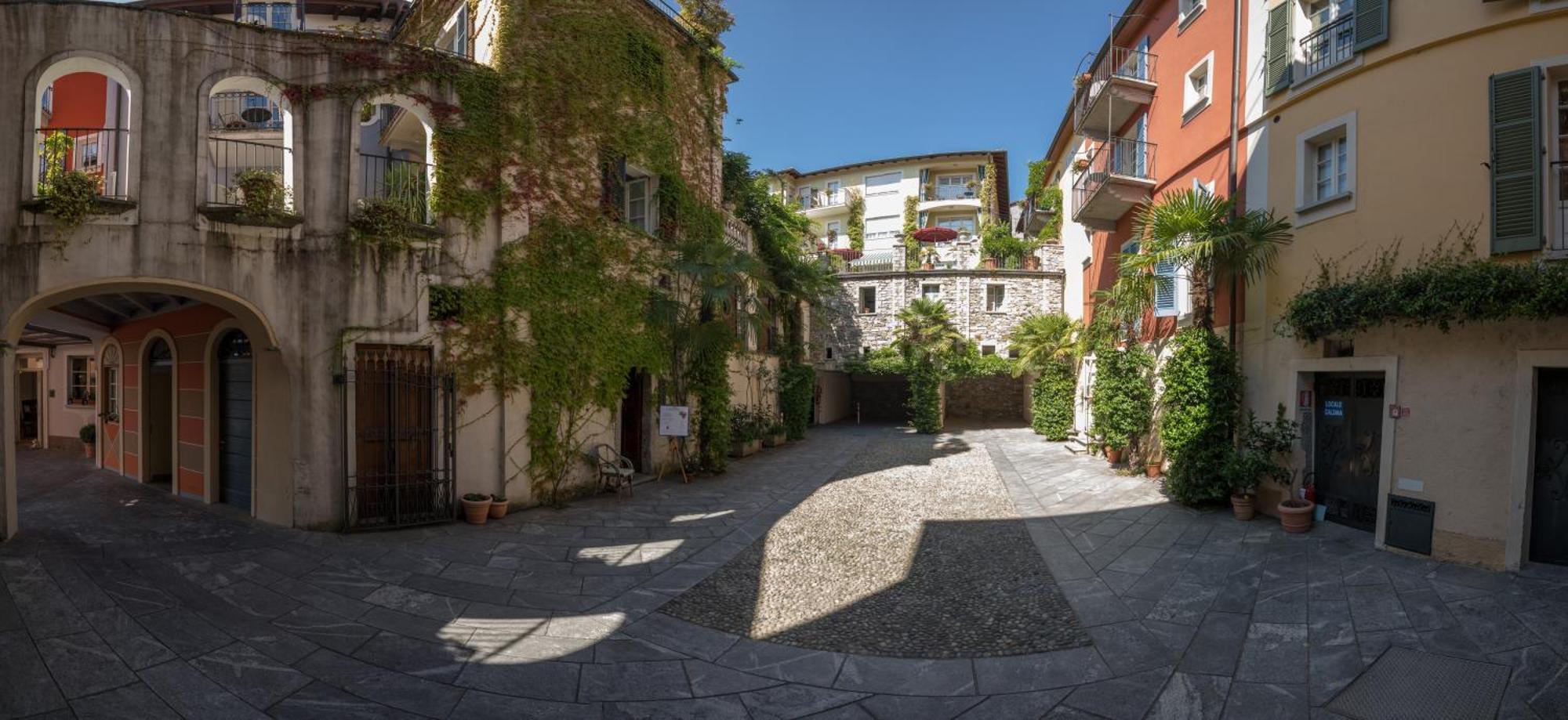 Residenza Dei Fiori Aparthotel Cannero Riviera Bagian luar foto