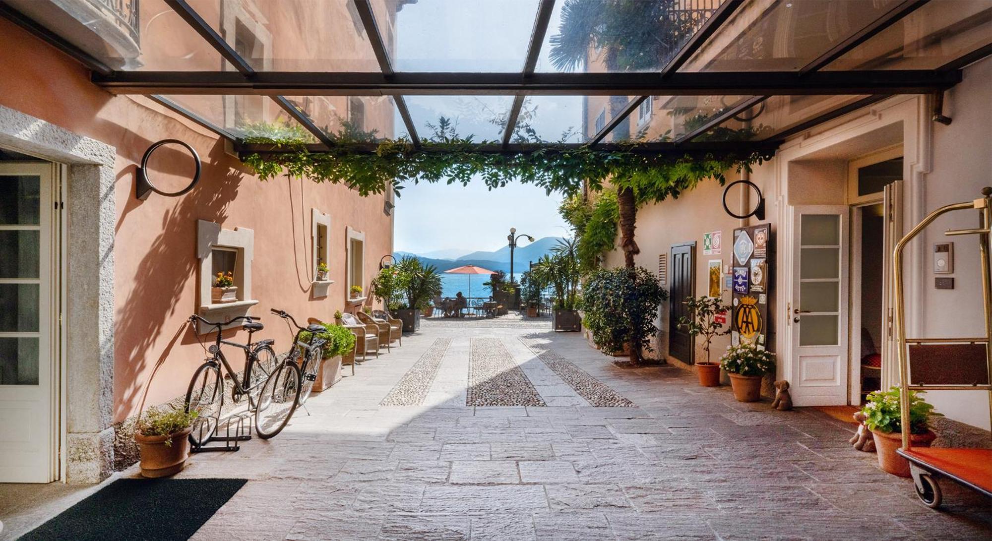 Residenza Dei Fiori Aparthotel Cannero Riviera Bagian luar foto