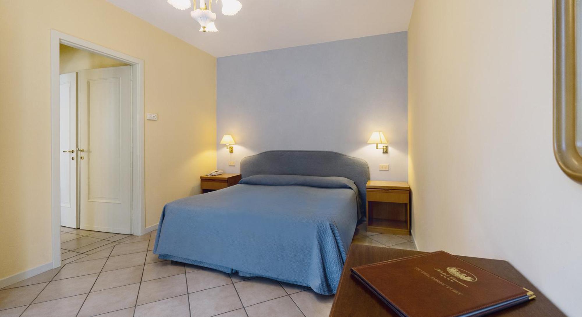 Residenza Dei Fiori Aparthotel Cannero Riviera Bagian luar foto